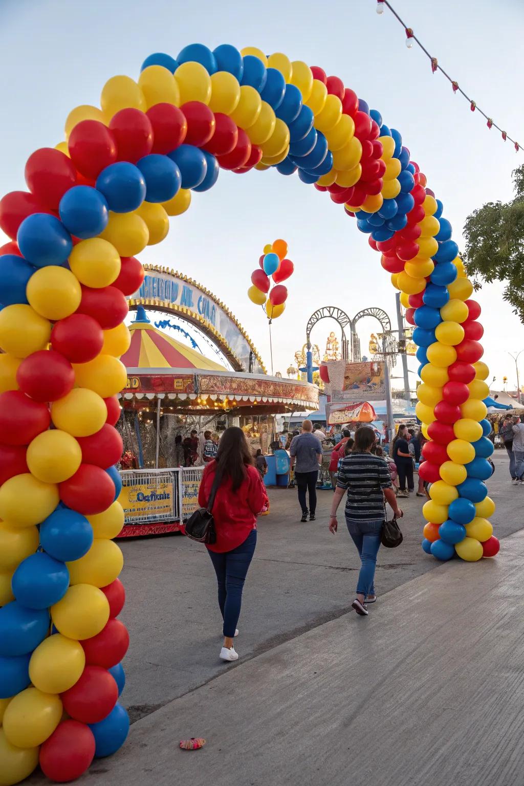 A balloon arch sets a festive tone from the start.