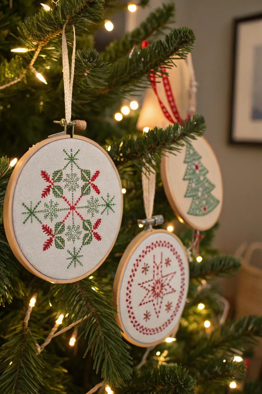 Embroidery hoop ornaments with festive designs.
