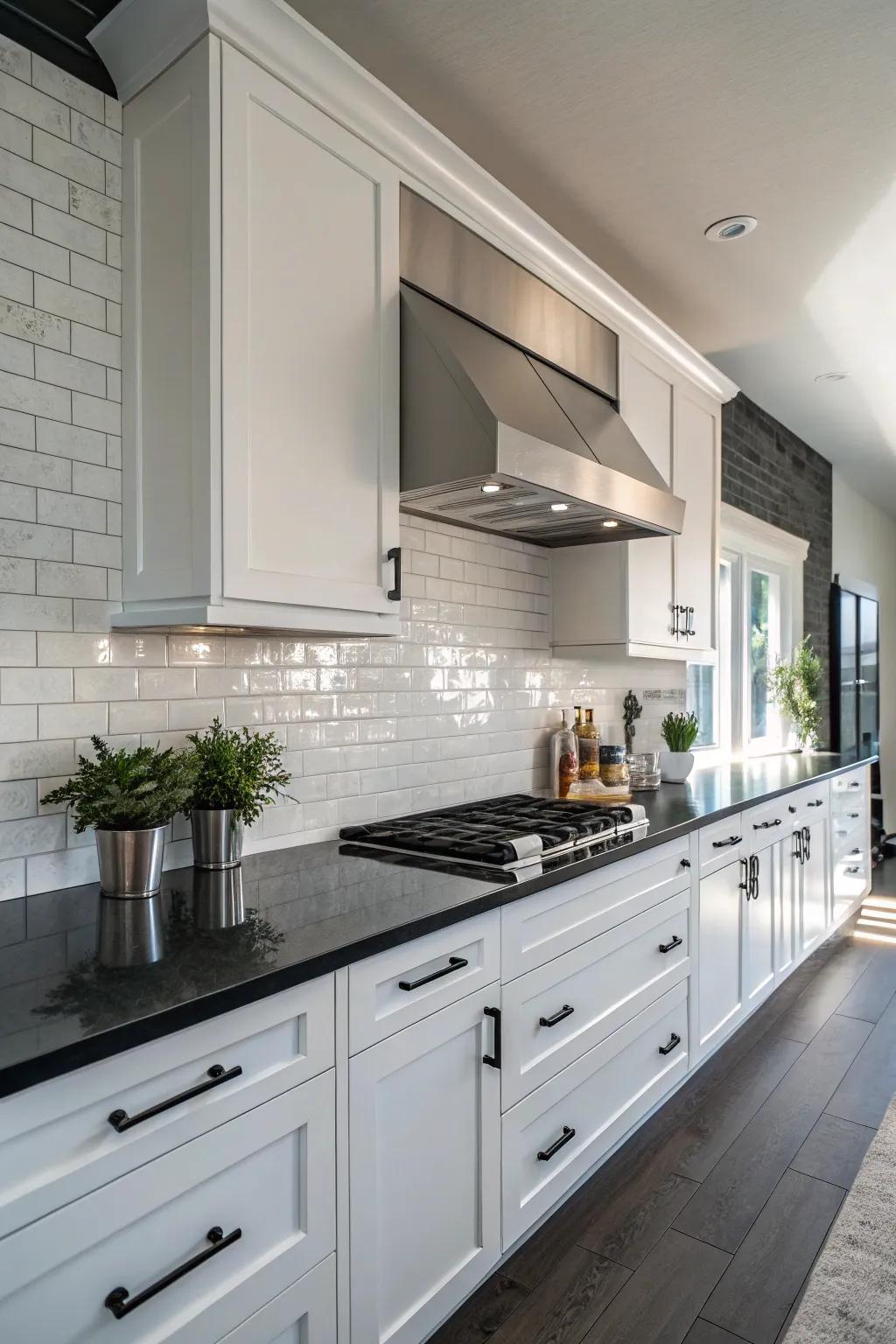 Sophisticated contrast with white quartz backsplash and dark countertops.