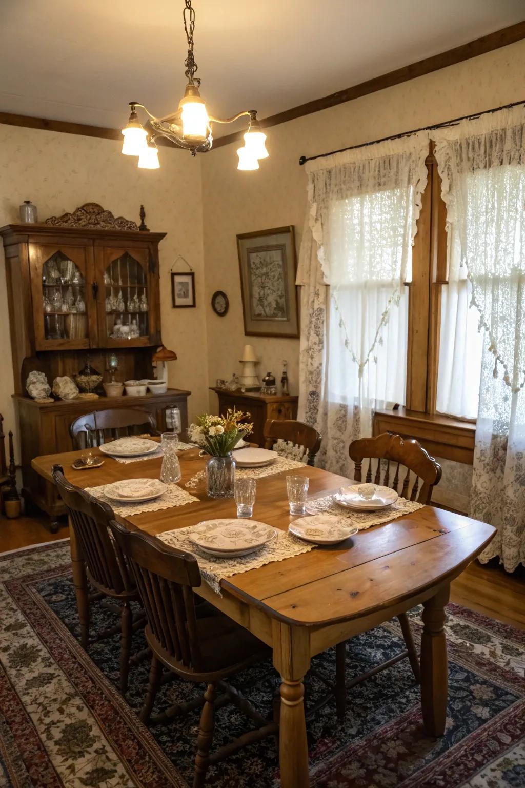 Rustic elements can enhance the coziness of your dining area.