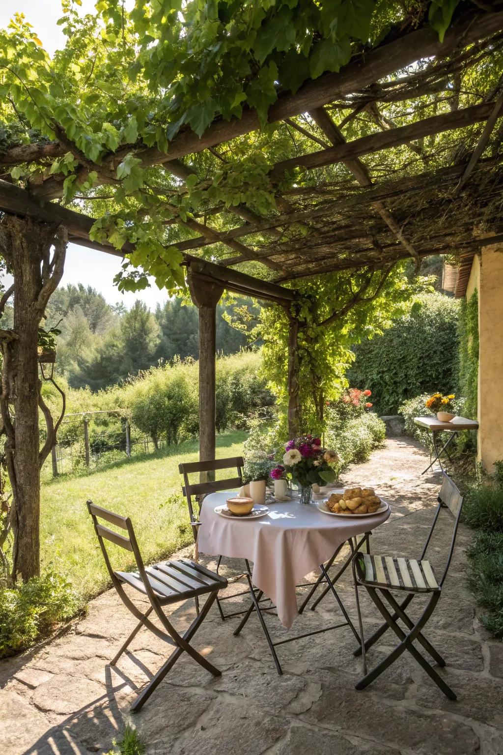 Elegant shade with a pergola.