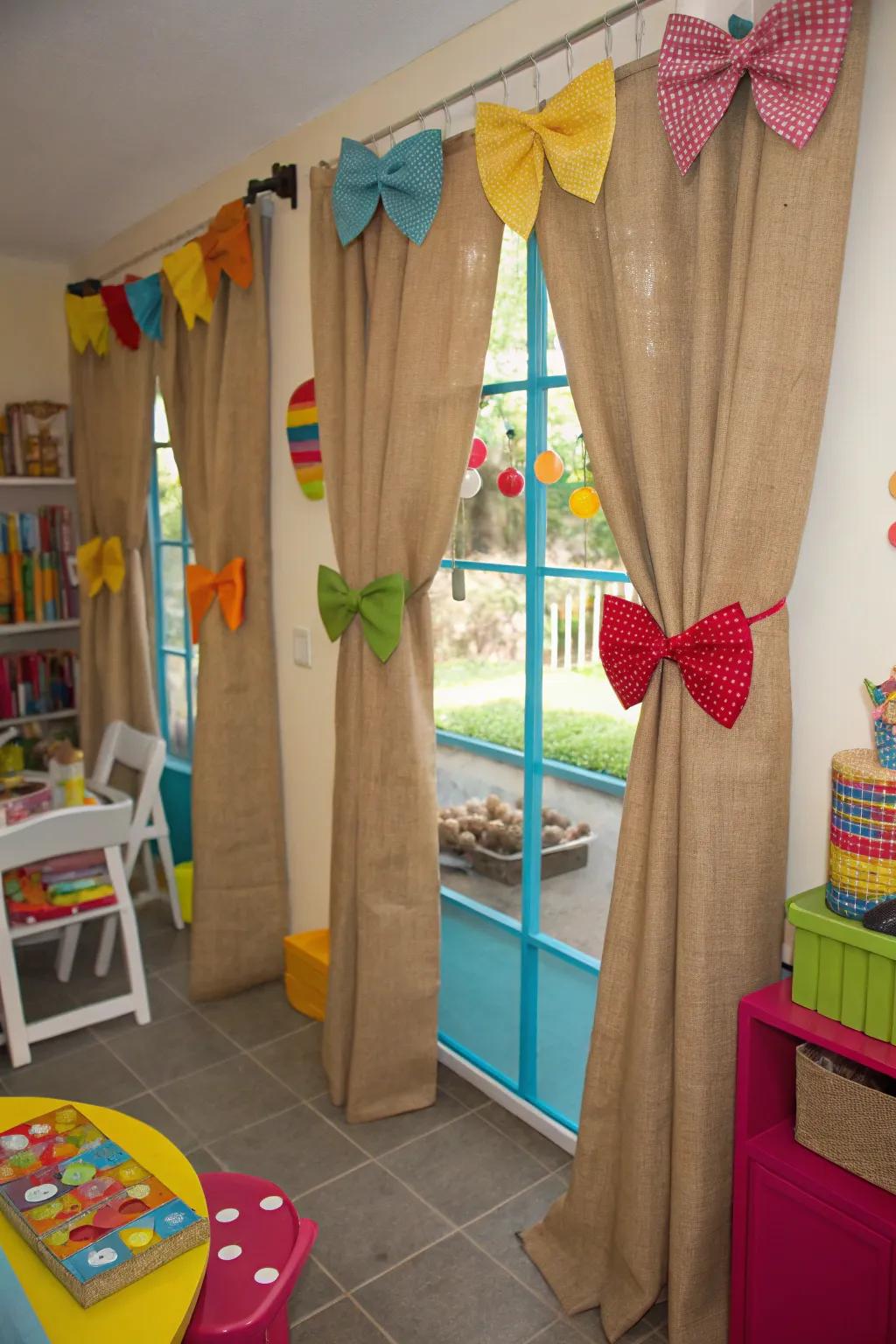 Playful accents with burlap curtains and bow tiebacks.