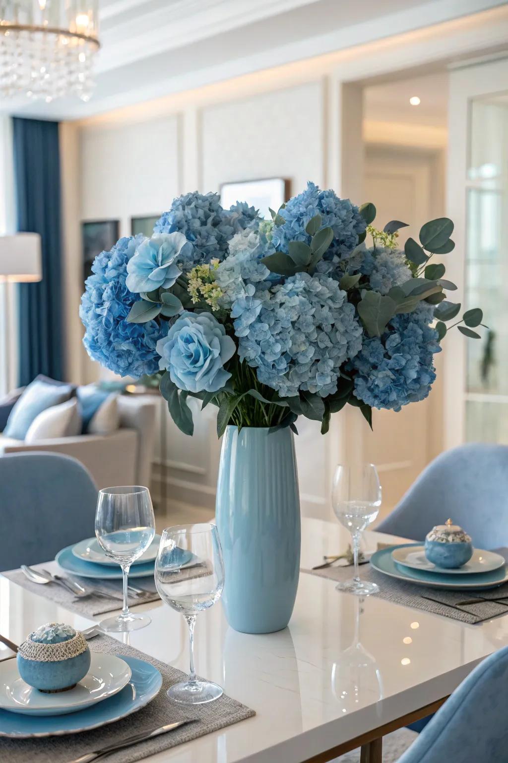 A monochromatic flower arrangement creating a cohesive look.