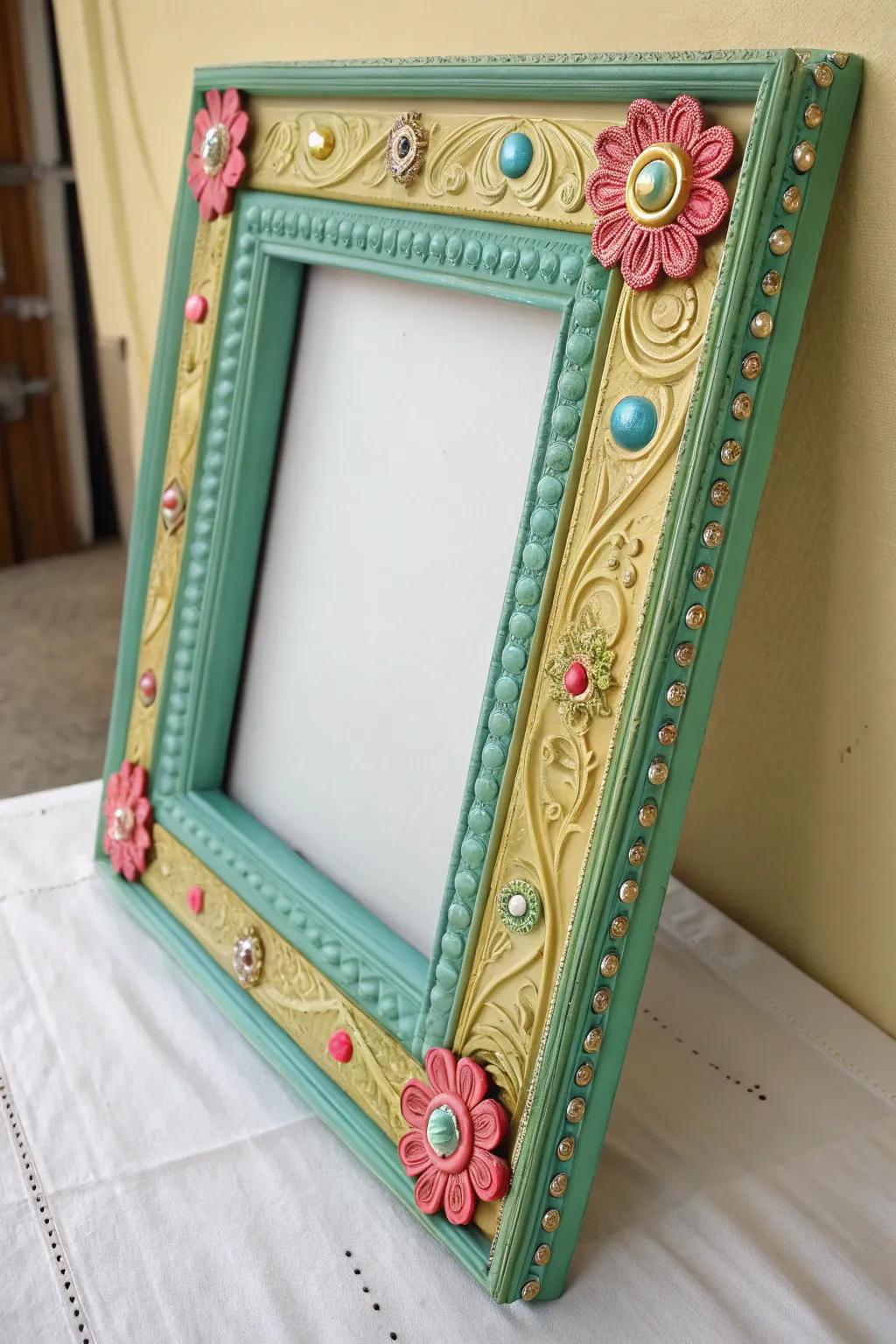 An upcycled frame with a fresh, stylish look.